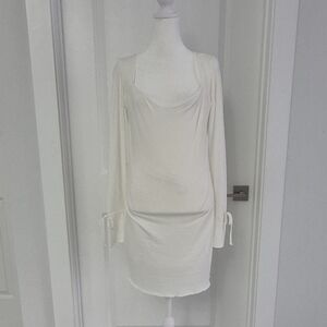 SOLD🚫Elegant White Long-Sleeve Dress